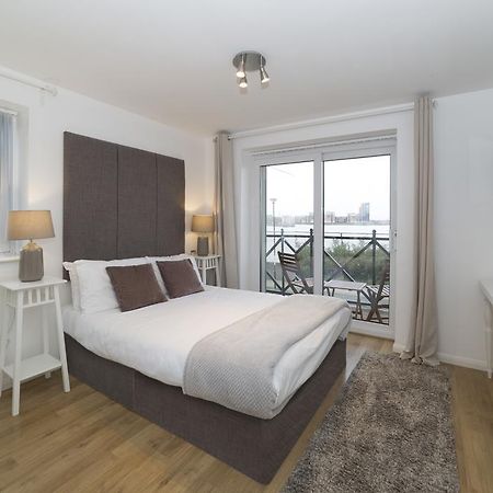Quiet Riverside Apartment ロンドン エクステリア 写真
