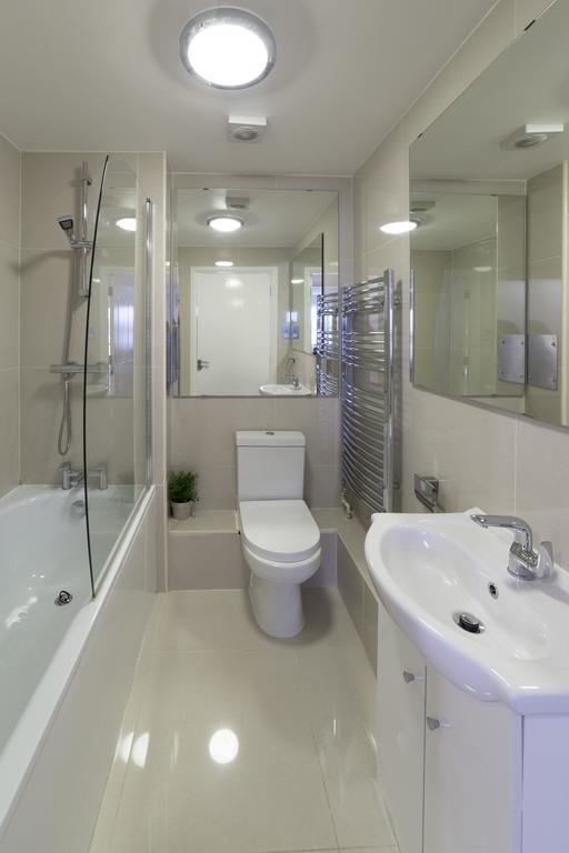 Quiet Riverside Apartment ロンドン エクステリア 写真
