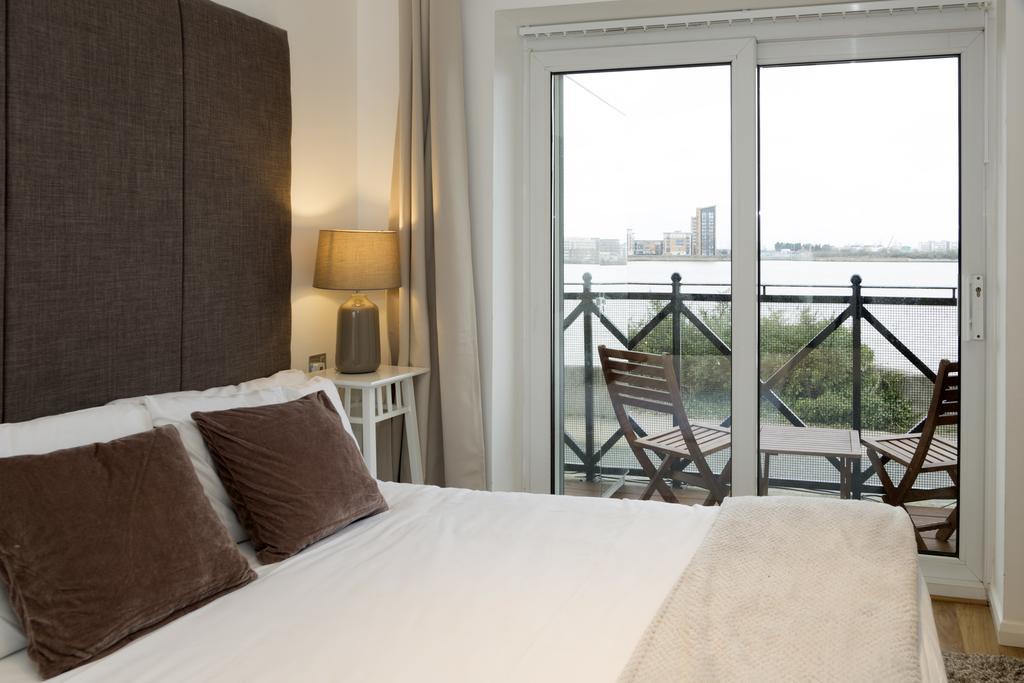 Quiet Riverside Apartment ロンドン エクステリア 写真
